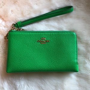 EUC Coach Double Corner Zip Leather Wristlet